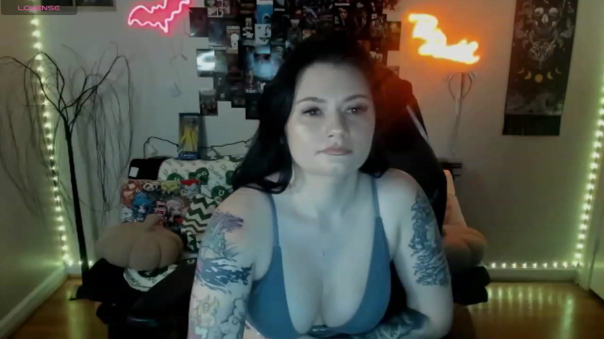 Gallery image thumbnail from CallieMyers's myfreecams stream on, 03/06/2024, 17:06 image 3 of 20