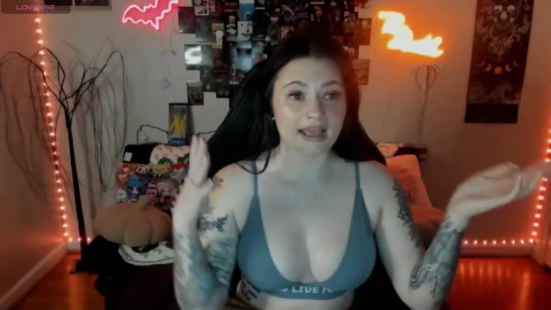 Gallery image thumbnail from CallieMyers's myfreecams stream on, 03/06/2024, 17:06 image 7 of 20