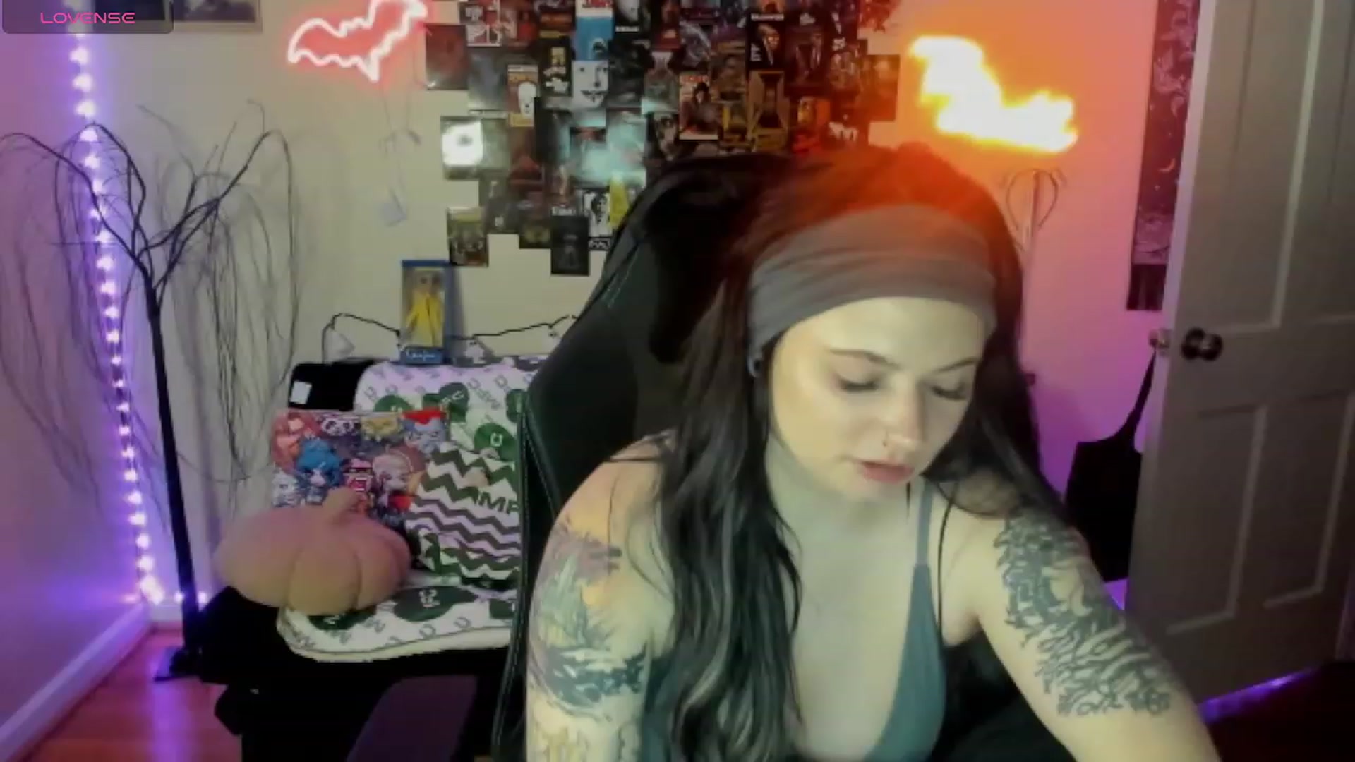 Gallery image thumbnail from CallieMyers's myfreecams stream on, 03/06/2024, 20:09 image 14 of 20