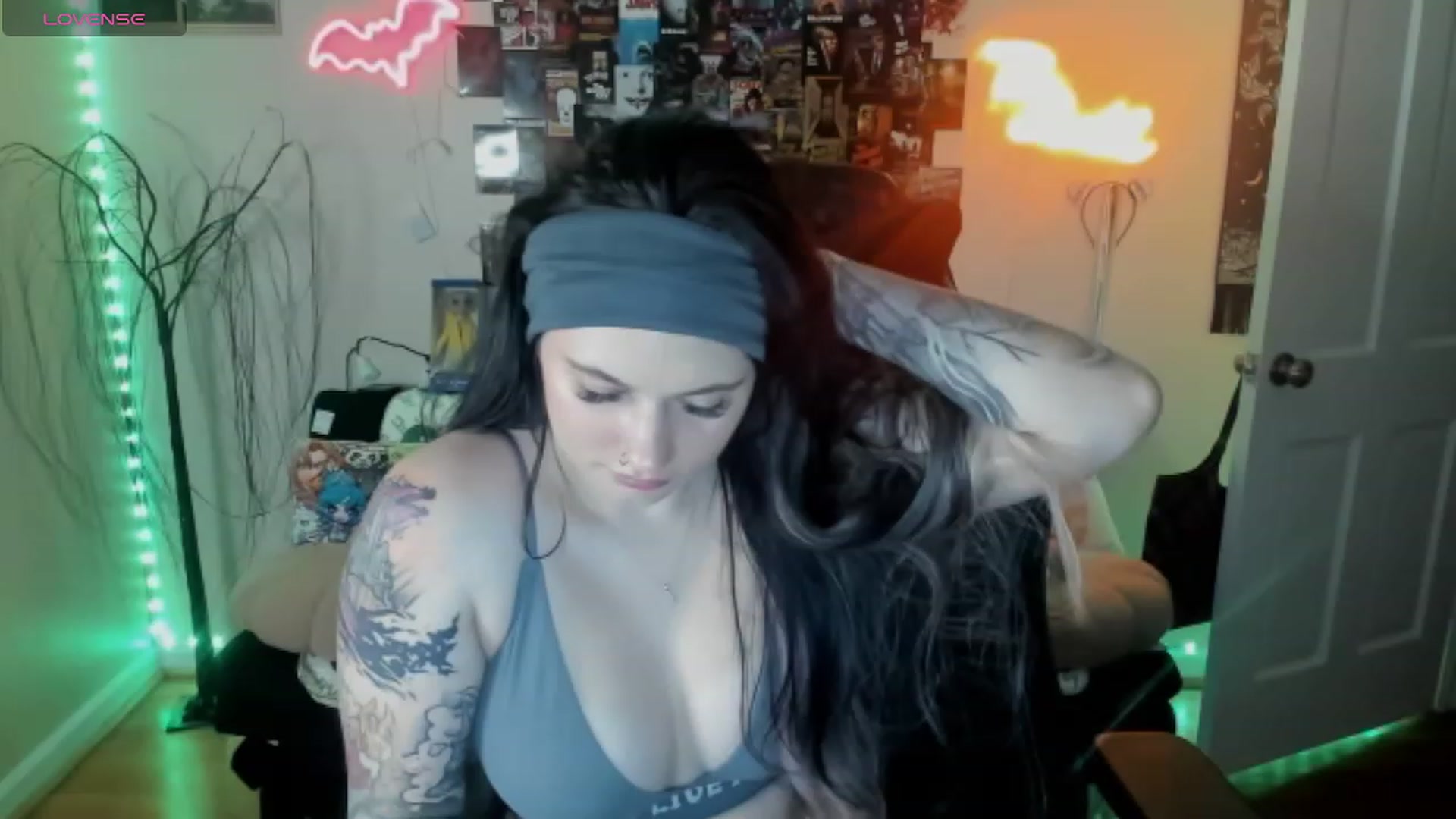 Gallery image thumbnail from CallieMyers's myfreecams stream on, 03/06/2024, 20:09 image 8 of 20