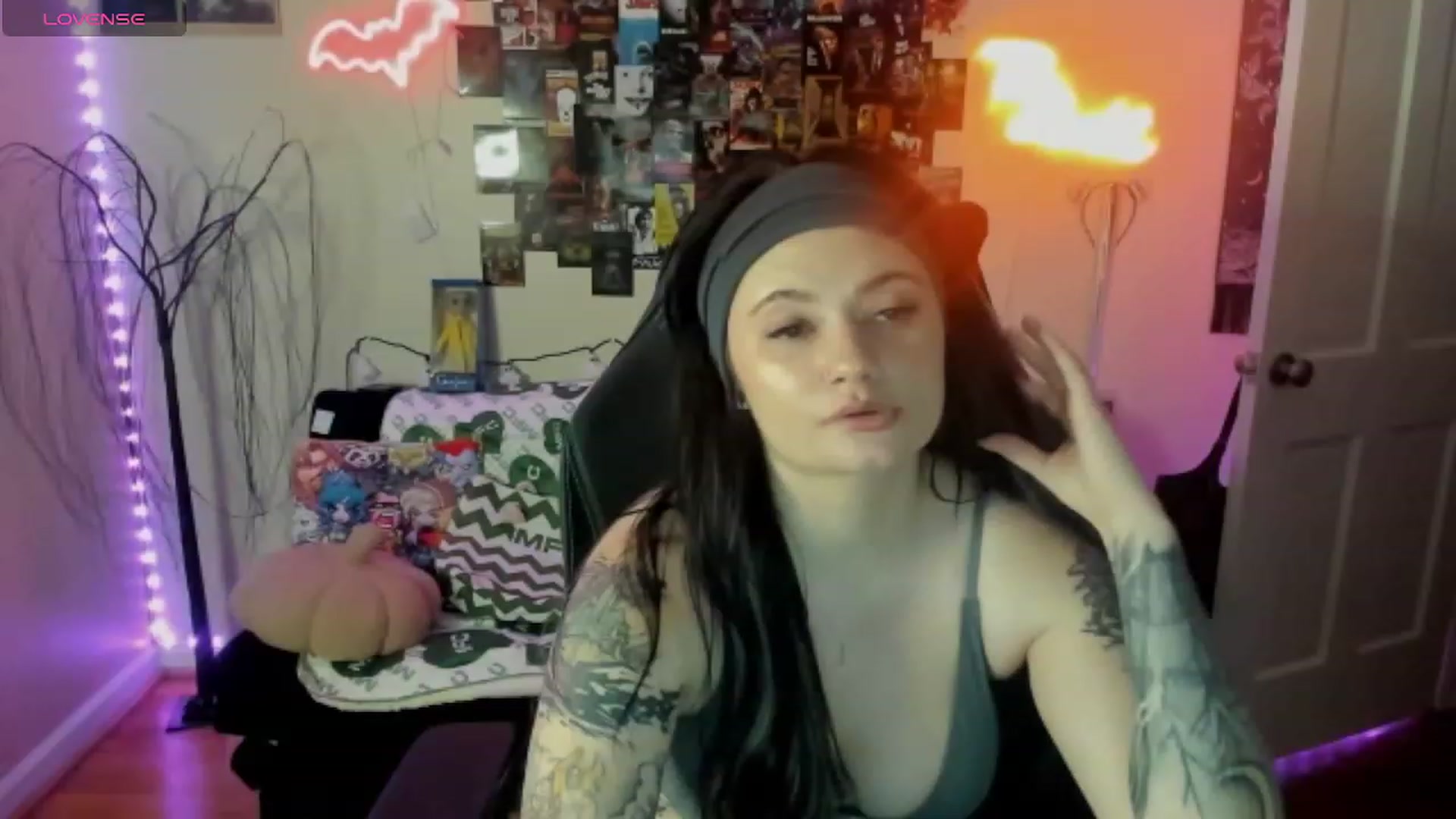 Gallery image thumbnail from CallieMyers's myfreecams stream on, 03/06/2024, 20:09 image 13 of 20