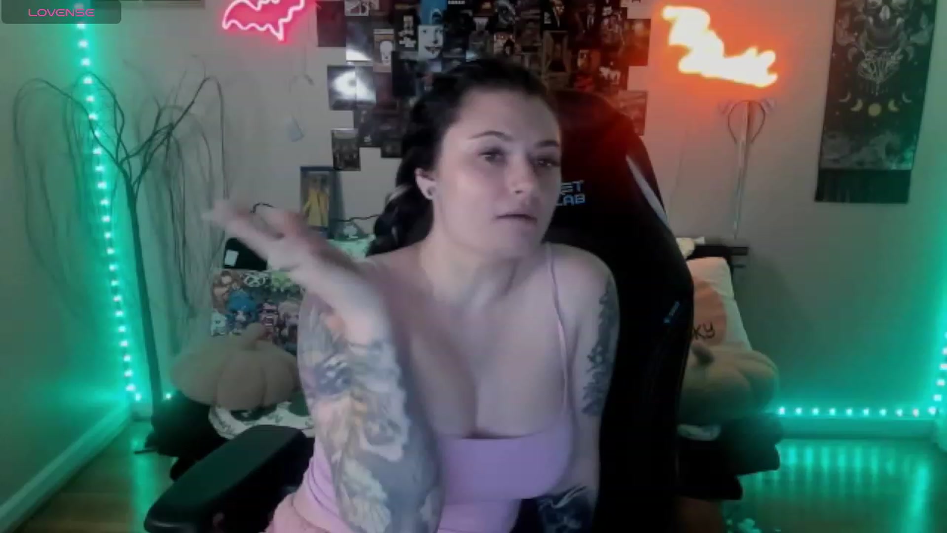 Gallery image thumbnail from CallieMyers's myfreecams stream on, 03/07/2024, 01:00 image 16 of 20