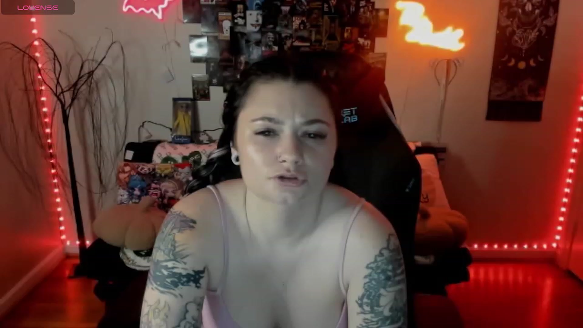 Gallery image thumbnail from CallieMyers's myfreecams stream on, 03/07/2024, 01:00 image 1 of 20