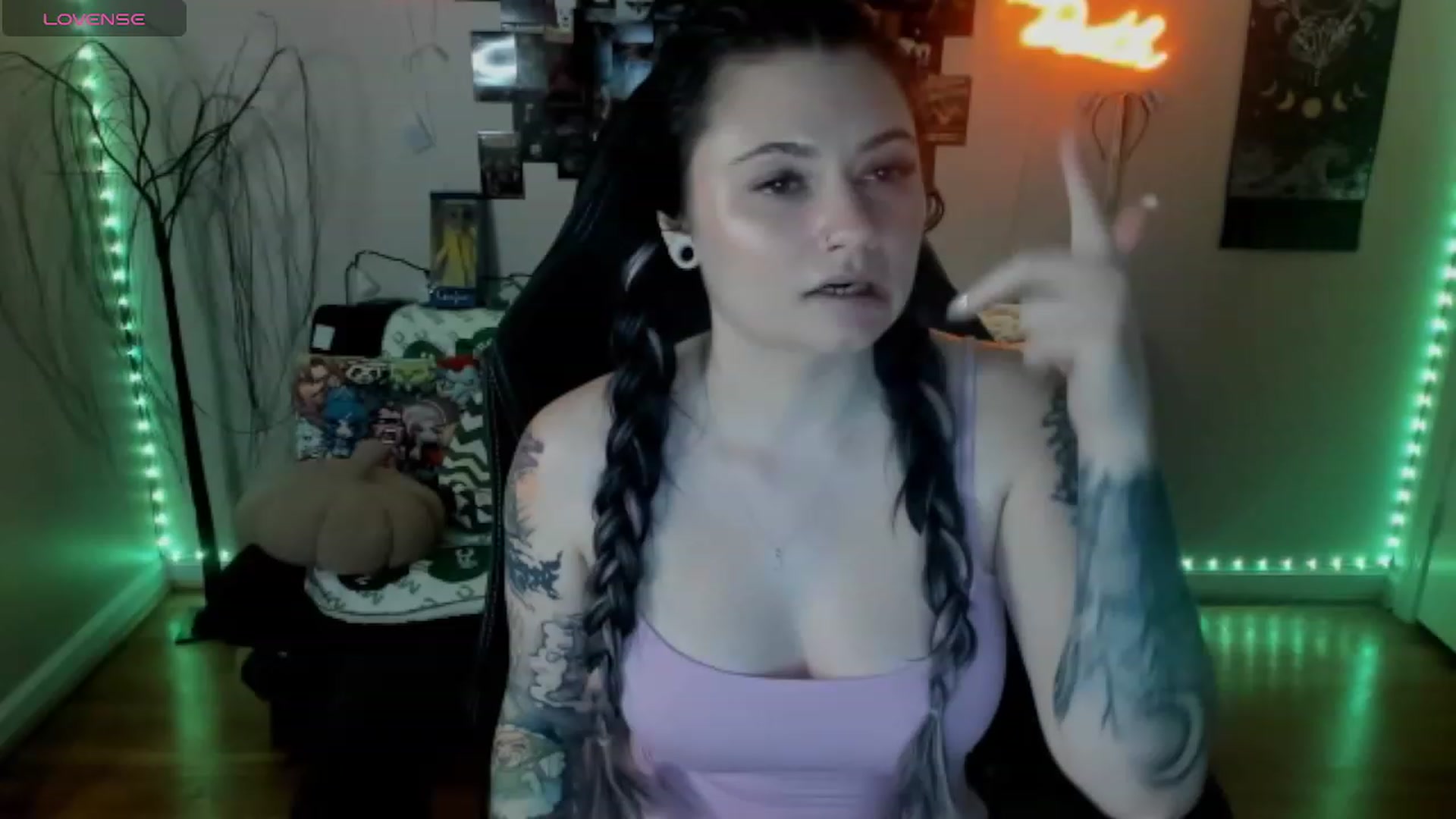 Gallery image thumbnail from CallieMyers's myfreecams stream on, 03/07/2024, 01:00 image 10 of 20