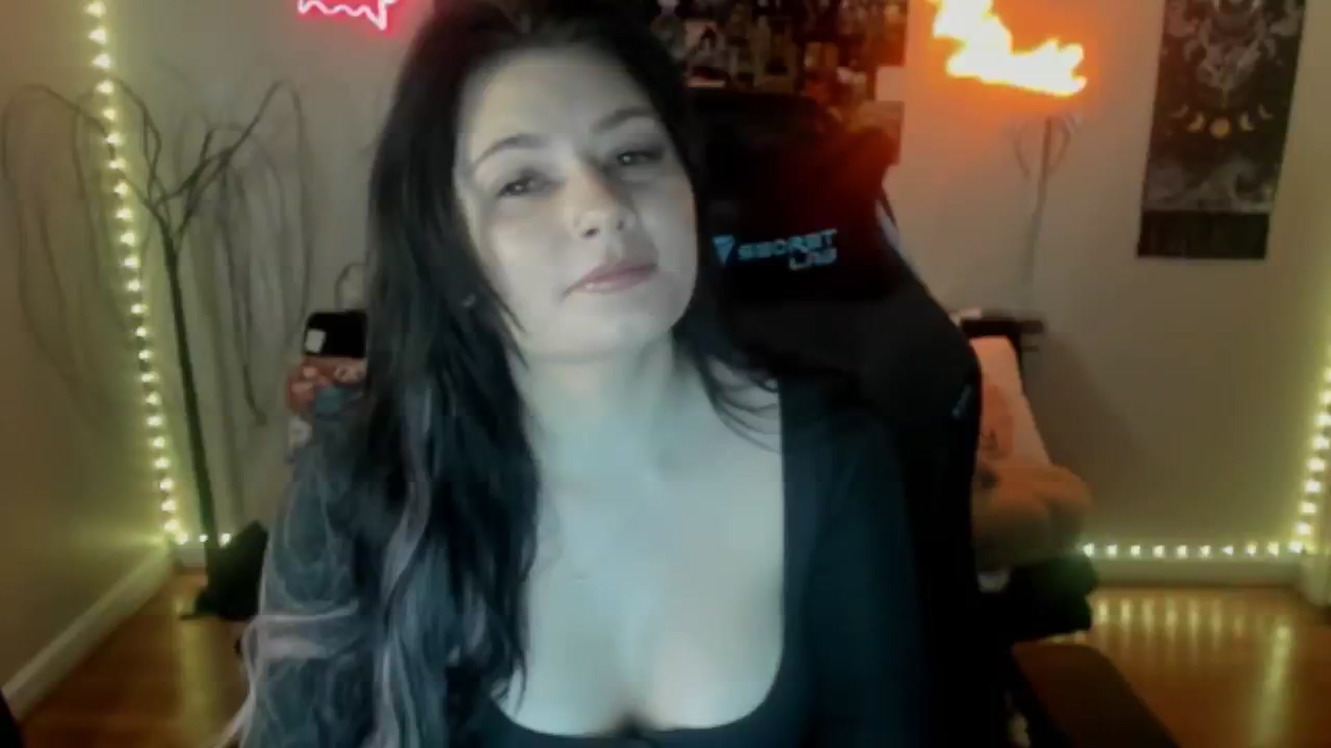 Gallery image thumbnail from CallieMyers's myfreecams stream on, 03/11/2024, 15:38 image 2 of 20