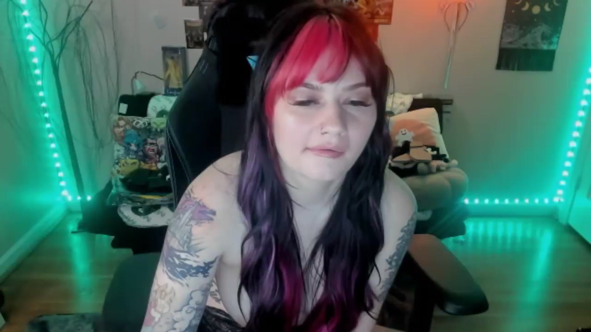 Gallery image thumbnail from CallieMyers's myfreecams stream on, 03/28/2024, 01:29 image 19 of 20