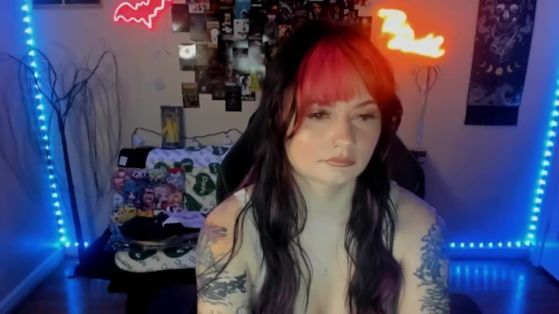 Gallery image thumbnail from CallieMyers's myfreecams stream on, 04/02/2024, 14:58 image 3 of 20
