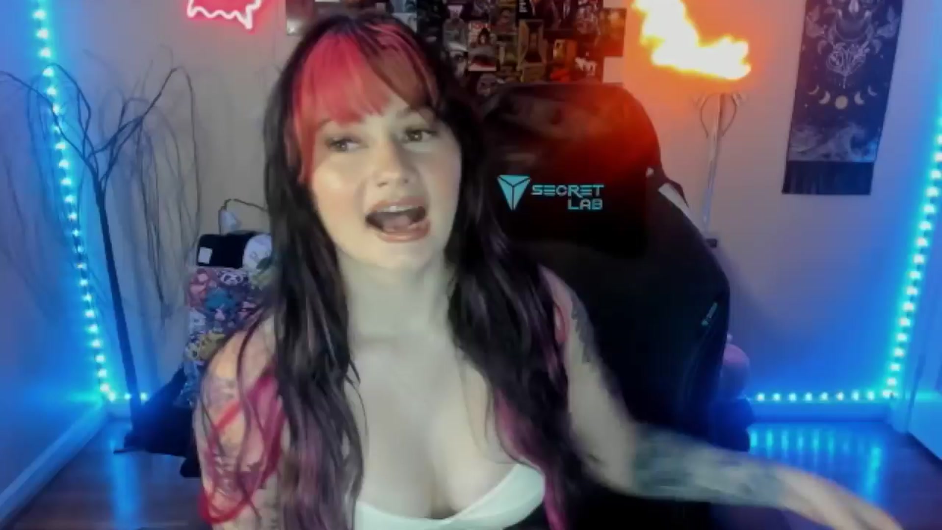 Gallery image thumbnail from CallieMyers's myfreecams stream on, 04/02/2024, 14:58 image 7 of 20