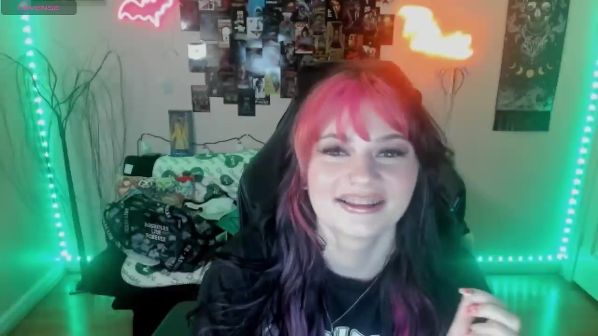 Gallery image thumbnail from CallieMyers's myfreecams stream on, 04/04/2024, 15:49 image 10 of 20