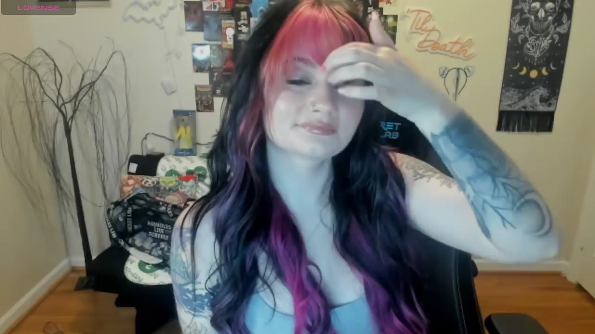 Gallery image thumbnail from CallieMyers's myfreecams stream on, 04/05/2024, 15:55 image 10 of 20