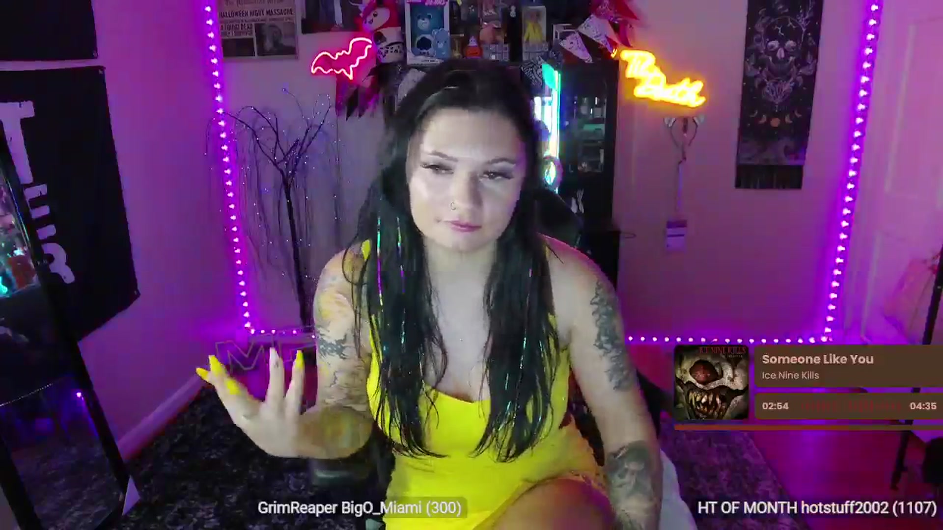 Gallery image thumbnail from CallieMyers's myfreecams stream on, 07/12/2024, 24:52 image 12 of 20