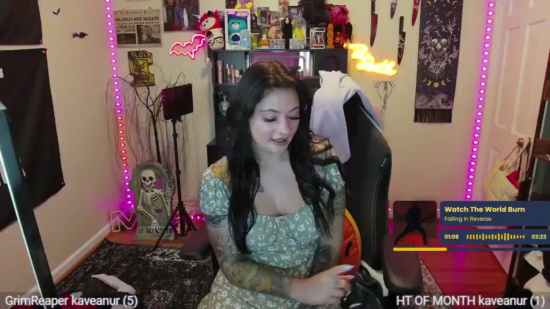 Gallery image thumbnail from CallieMyers's myfreecams stream on, 08/08/2024, 16:13 image 12 of 20