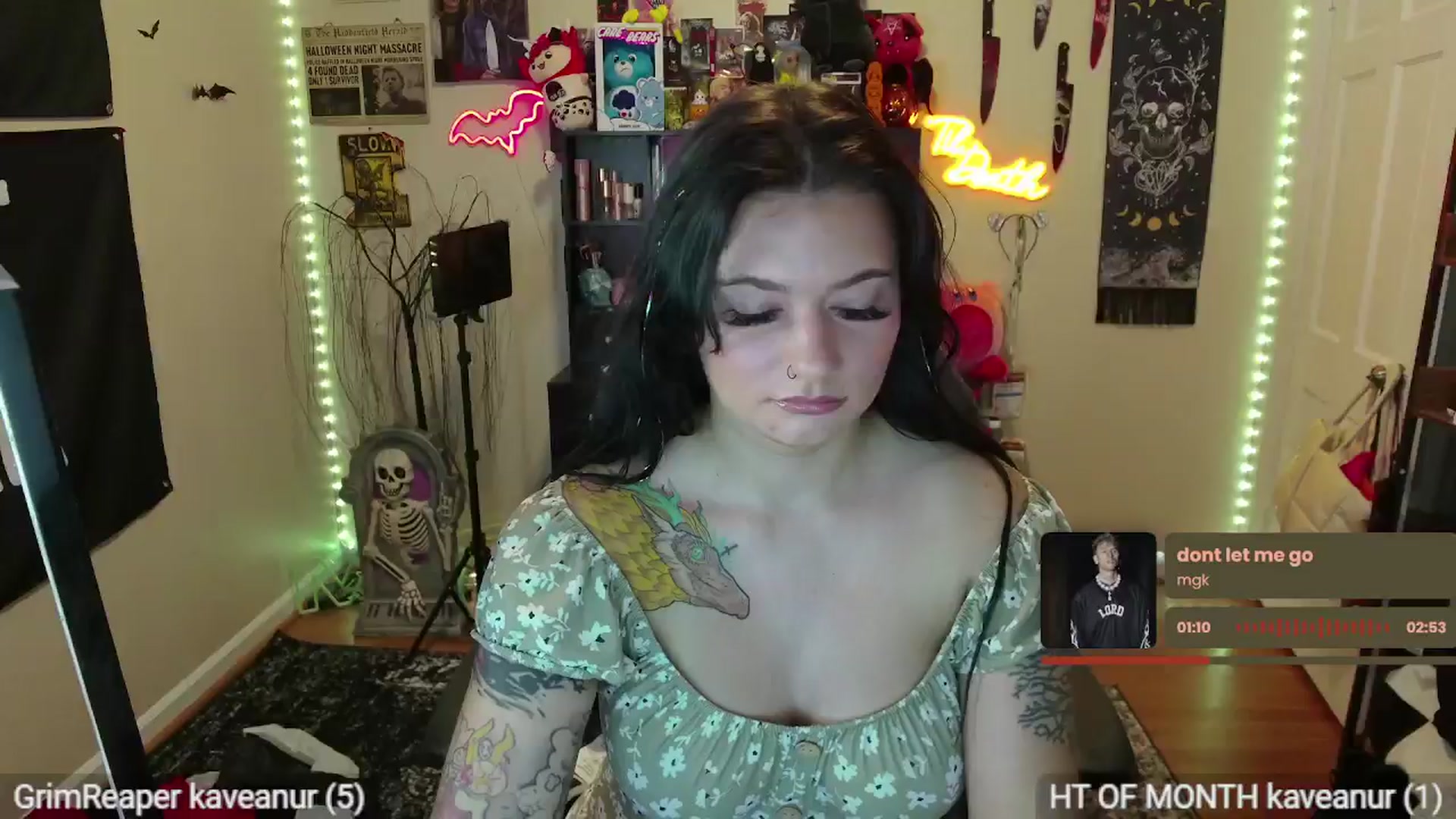 Gallery image thumbnail from CallieMyers's myfreecams stream on, 08/08/2024, 16:13 image 4 of 20