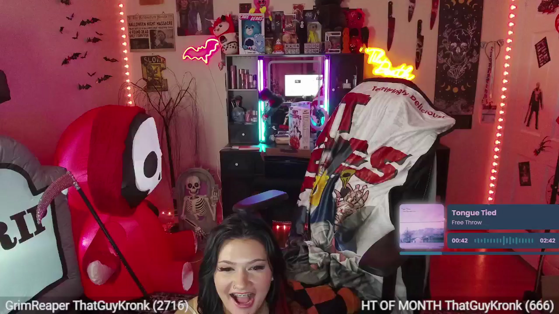 Gallery image thumbnail from CallieMyers's myfreecams stream on, 08/14/2024, 02:09 image 10 of 20