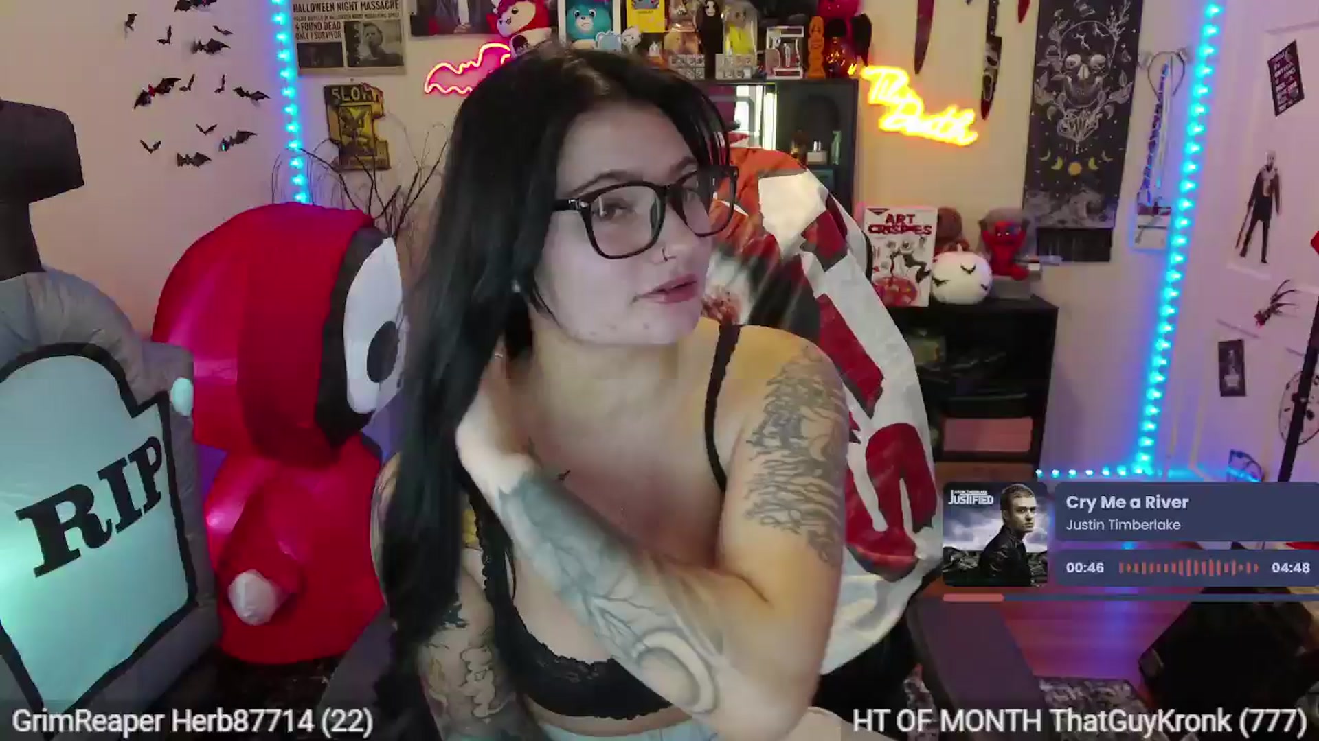 Gallery image thumbnail from CallieMyers's myfreecams stream on, 08/15/2024, 16:03 image 12 of 20
