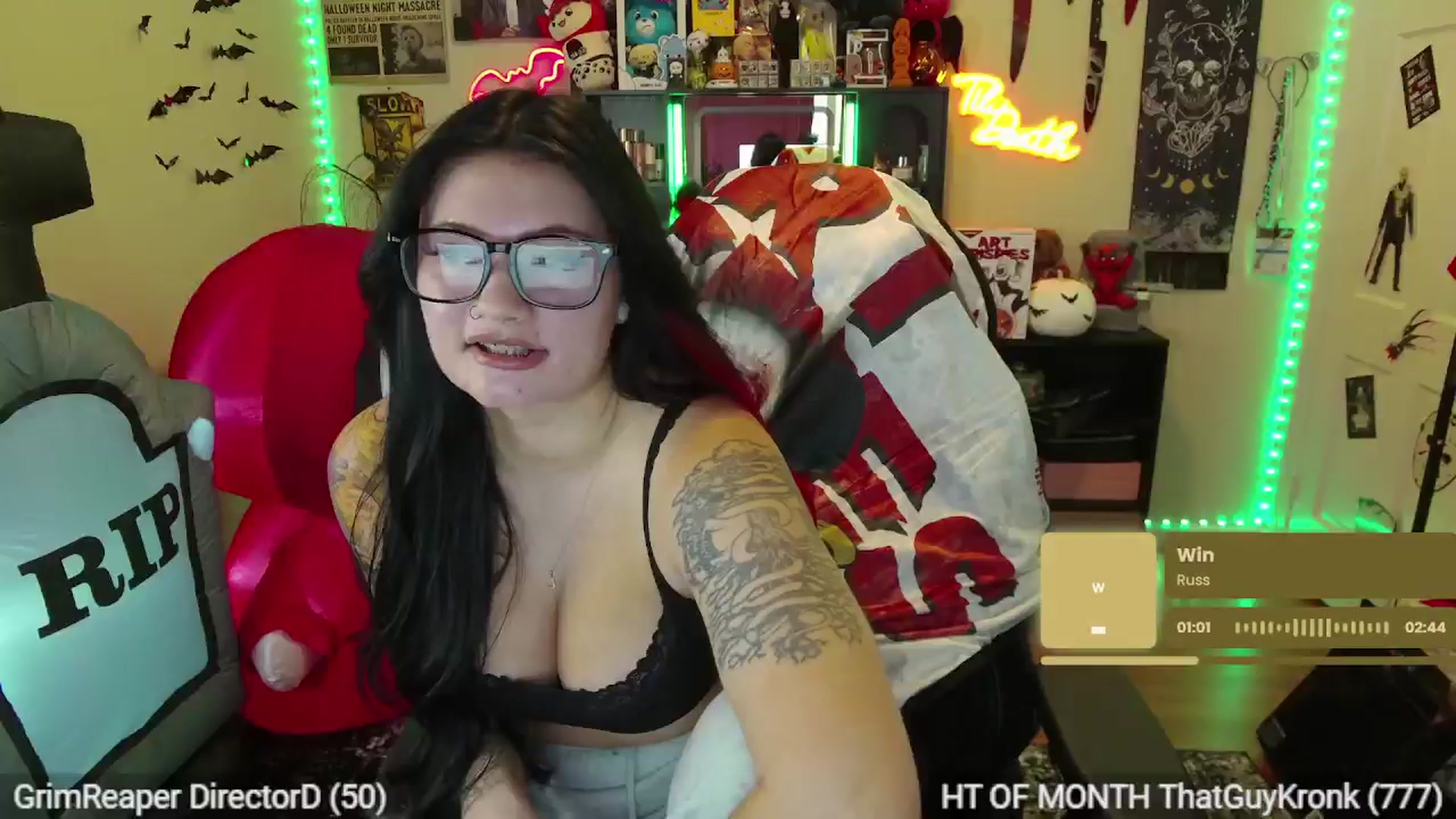 Gallery image thumbnail from CallieMyers's myfreecams stream on, 08/15/2024, 16:03 image 18 of 20