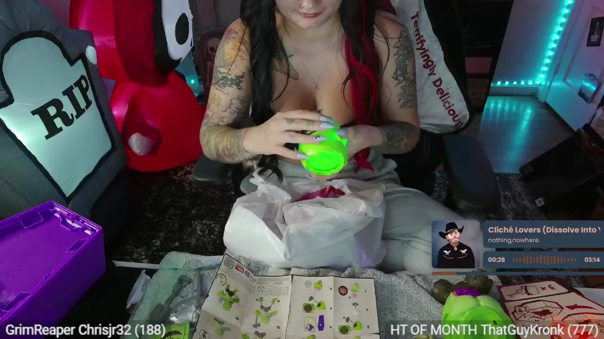 Gallery image thumbnail from CallieMyers's myfreecams stream on, 08/16/2024, 24:55 image 10 of 20