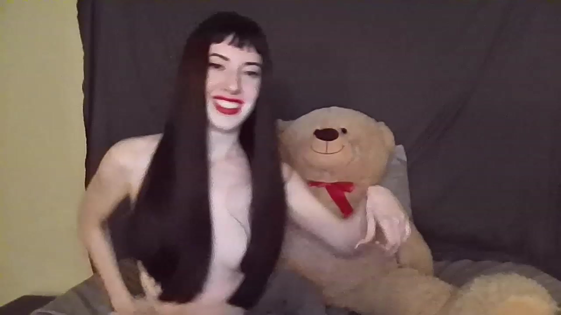 Gallery image thumbnail from Callmekltty's myfreecams stream on, 01/06/2023, 07:13 image 7 of 20