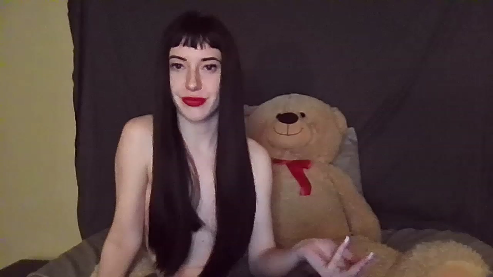Gallery image thumbnail from Callmekltty's myfreecams stream on, 01/06/2023, 07:13 image 6 of 20