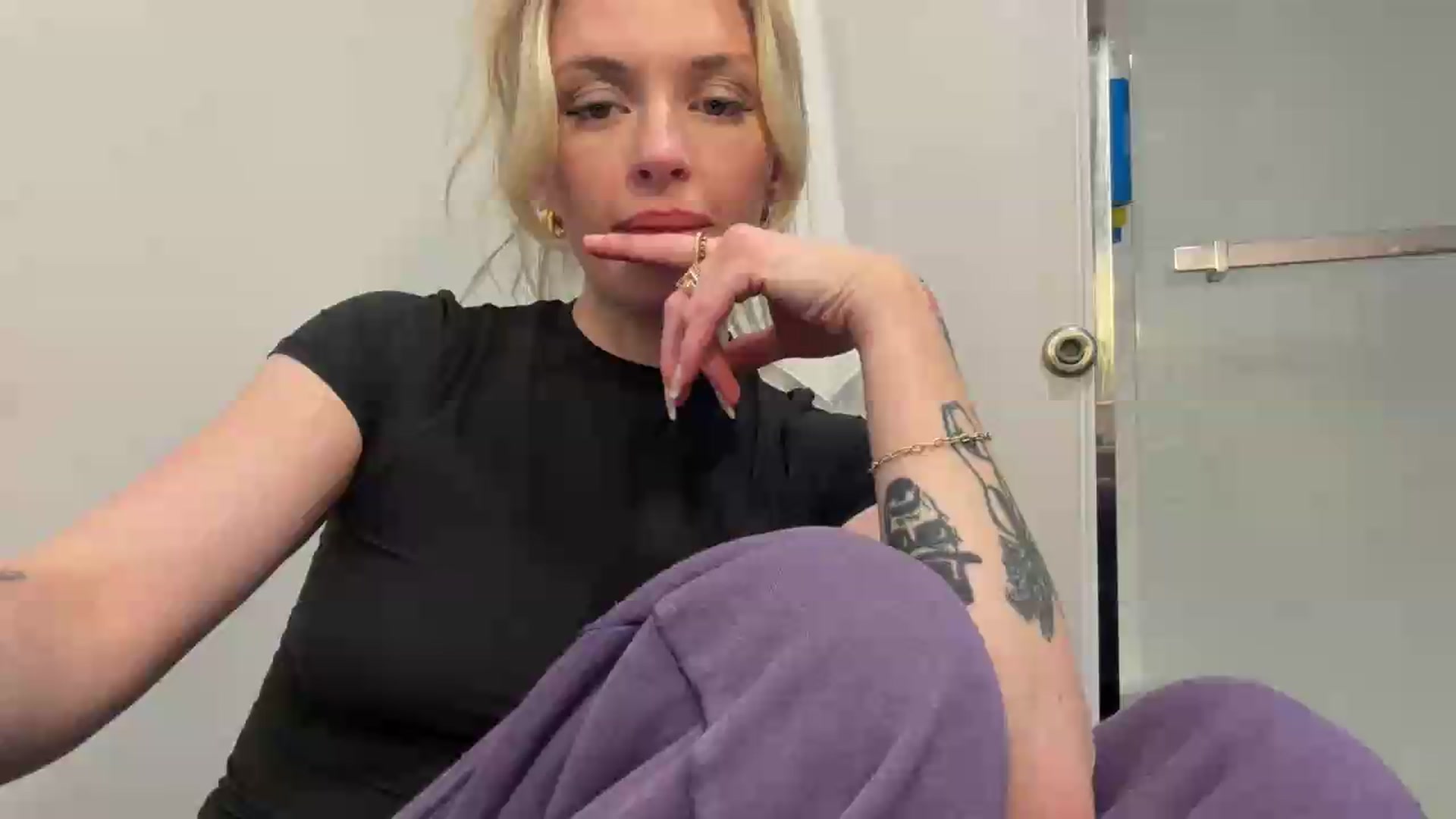 Gallery image thumbnail from Callmemaddie's myfreecams stream on, 08/03/2026, 08:46 image 1 of 20