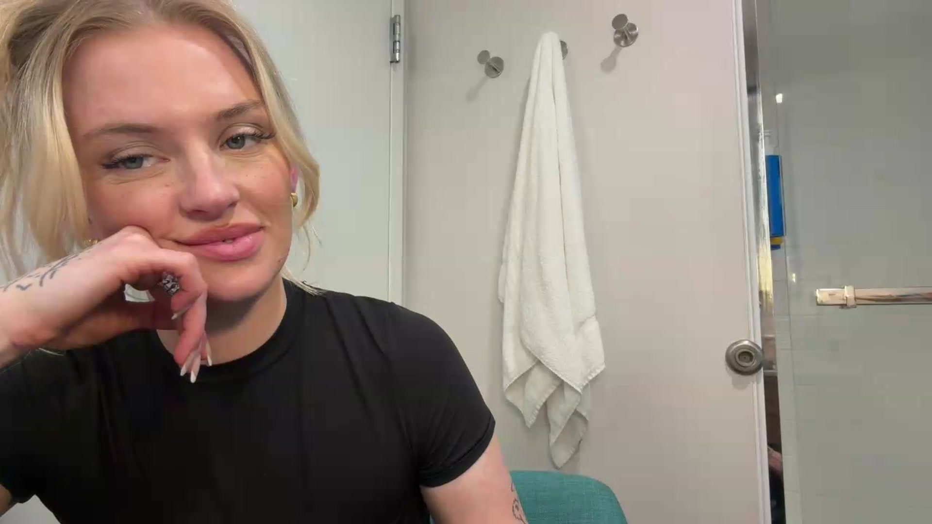 Gallery image thumbnail from Callmemaddie's myfreecams stream on, 08/03/2026, 08:46 image 9 of 20