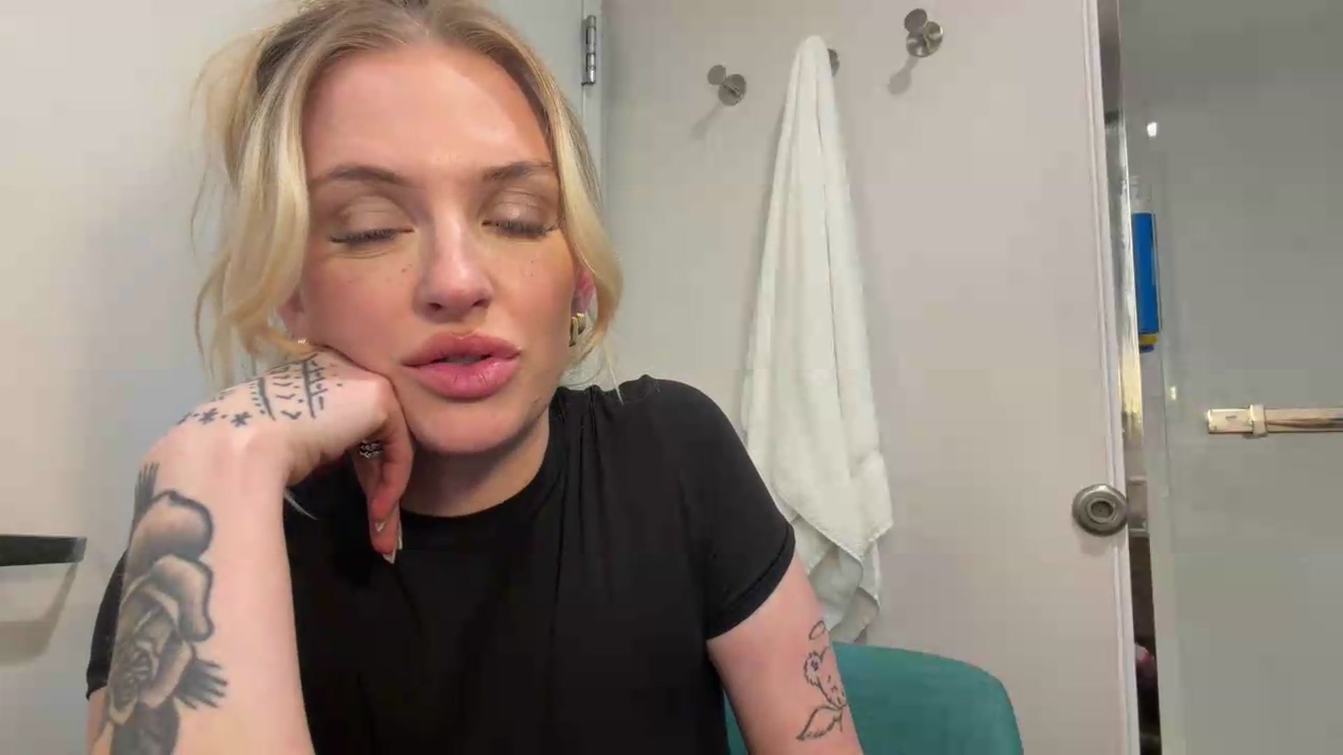 Gallery image thumbnail from Callmemaddie's myfreecams stream on, 08/03/2026, 08:46 image 19 of 20