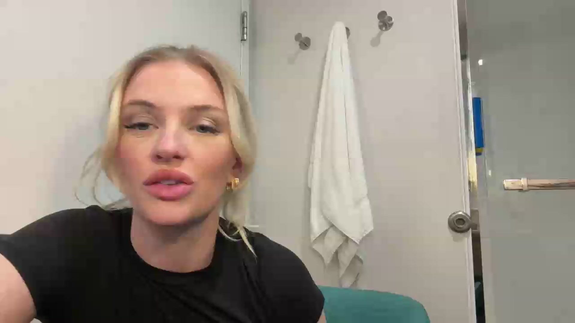 Gallery image thumbnail from Callmemaddie's myfreecams stream on, 08/03/2026, 08:46 image 14 of 20