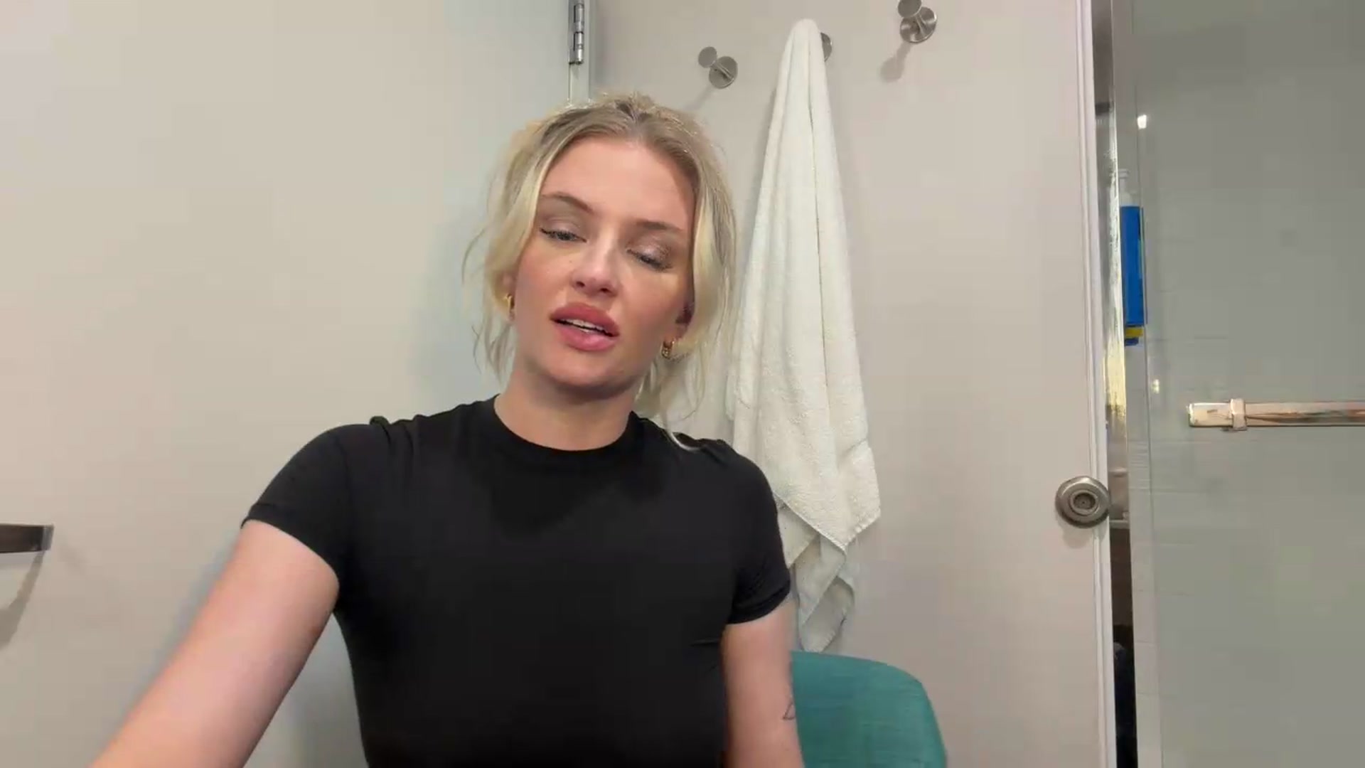 Gallery image thumbnail from Callmemaddie's myfreecams stream on, 08/03/2026, 08:46 image 6 of 20