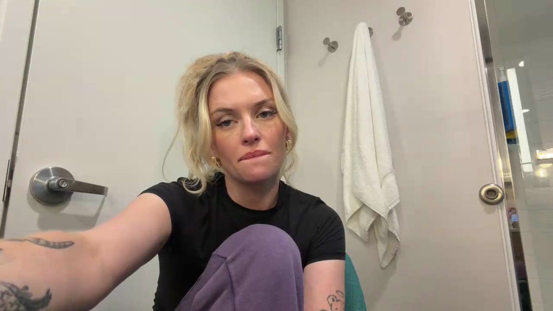 Gallery image thumbnail from Callmemaddie's myfreecams stream on, 08/03/2026, 09:29 image 18 of 20