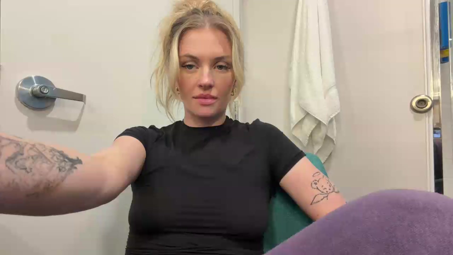 Gallery image thumbnail from Callmemaddie's myfreecams stream on, 08/03/2026, 09:29 image 9 of 20