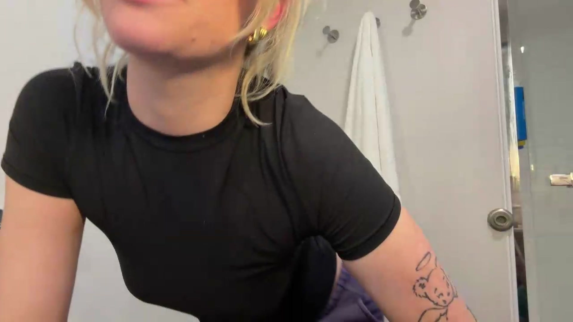 Gallery image thumbnail from Callmemaddie's myfreecams stream on, 08/03/2026, 09:29 image 6 of 20