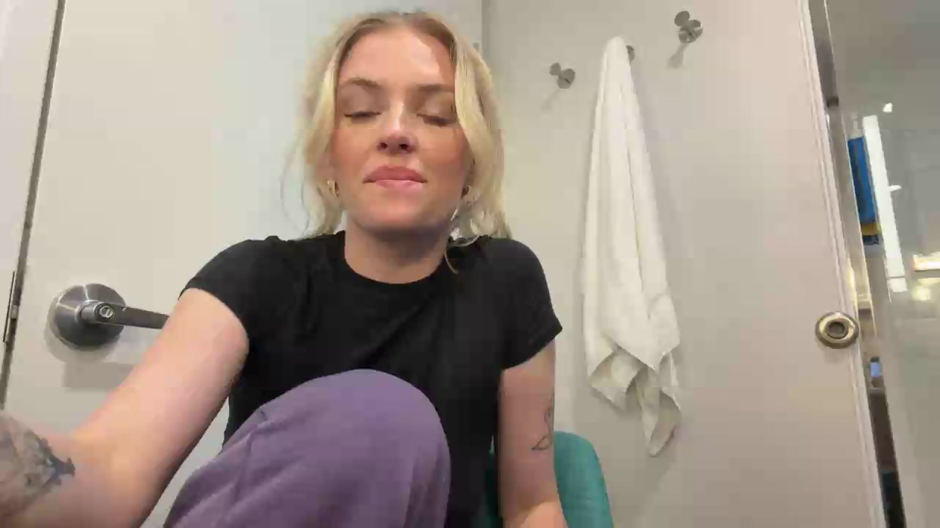 Gallery image thumbnail from Callmemaddie's myfreecams stream on, 08/03/2026, 09:29 image 17 of 20