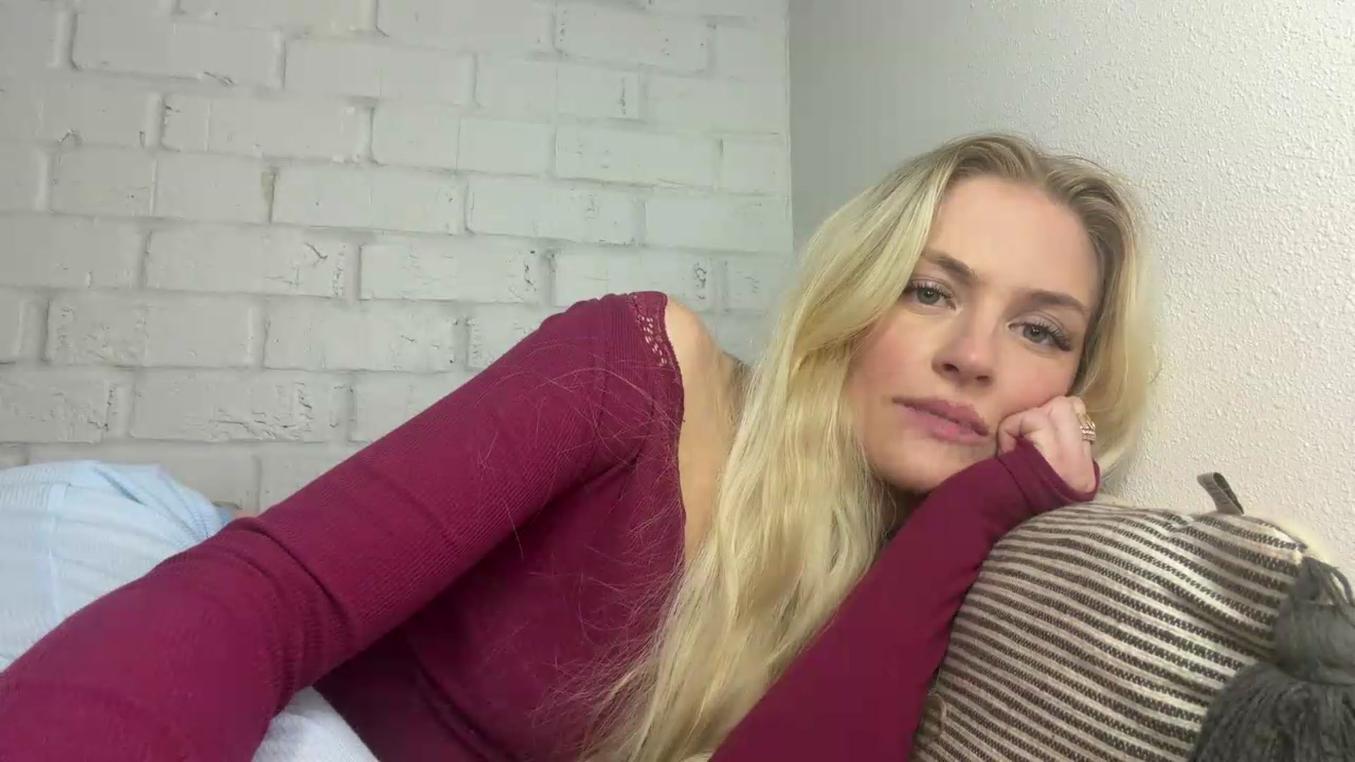 Gallery image thumbnail from Callmemaddie's myfreecams stream on, 08/18/2026, 11:59 image 17 of 20