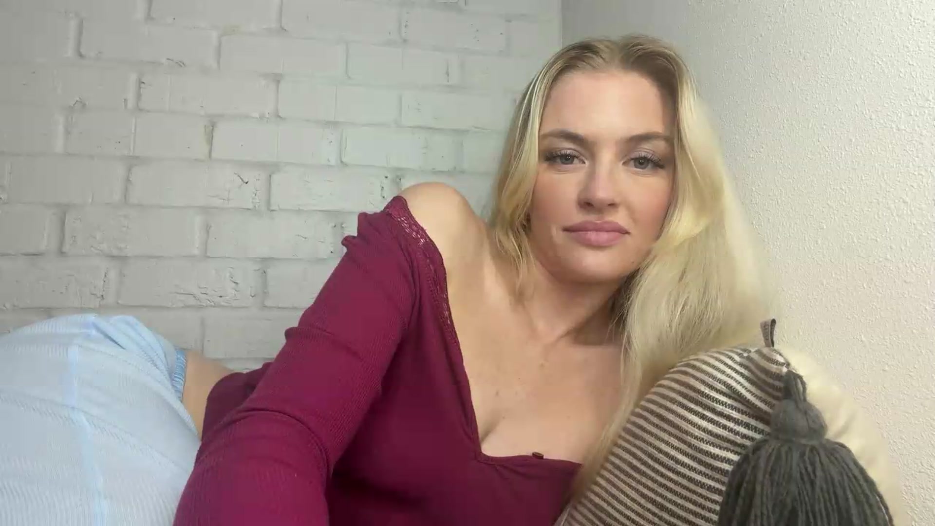 Gallery image thumbnail from Callmemaddie's myfreecams stream on, 08/18/2026, 11:59 image 13 of 20