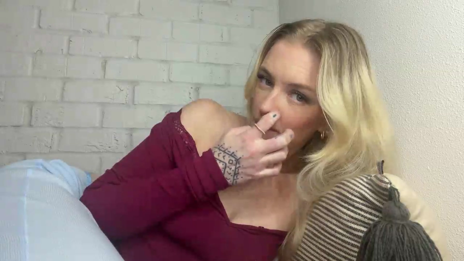 Gallery image thumbnail from Callmemaddie's myfreecams stream on, 08/18/2026, 11:59 image 14 of 20