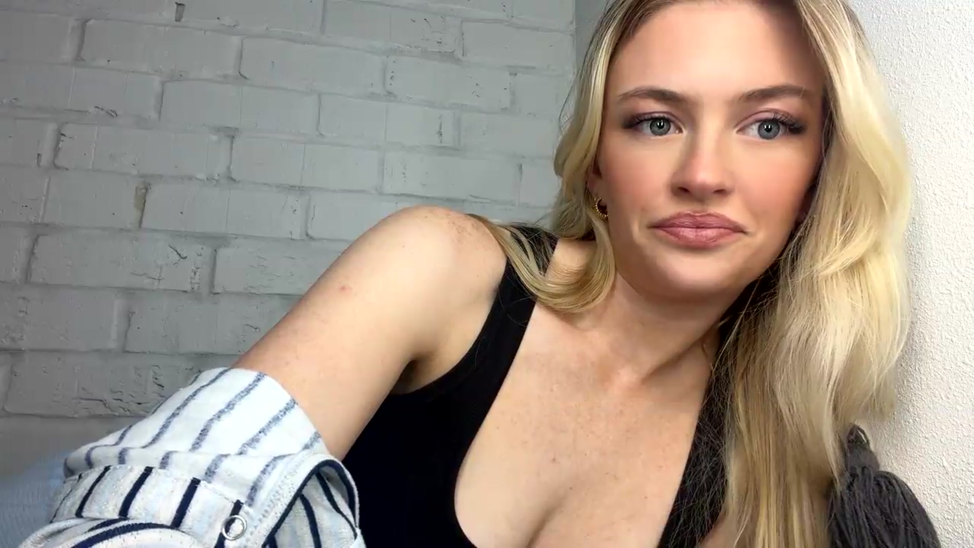 Gallery image thumbnail from Callmemaddie's myfreecams stream on, 08/20/2026, 08:57 image 4 of 20