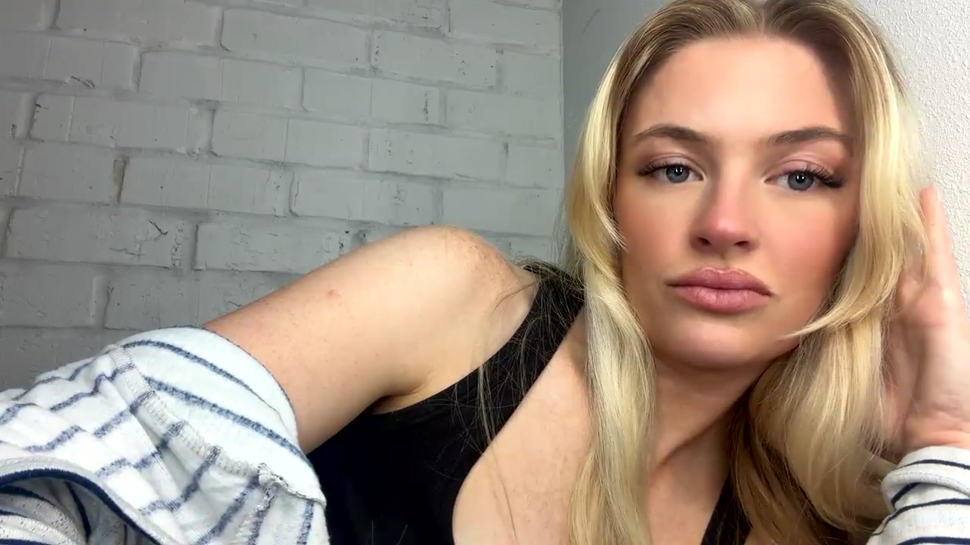 Gallery image thumbnail from Callmemaddie's myfreecams stream on, 08/20/2026, 09:45 image 15 of 20