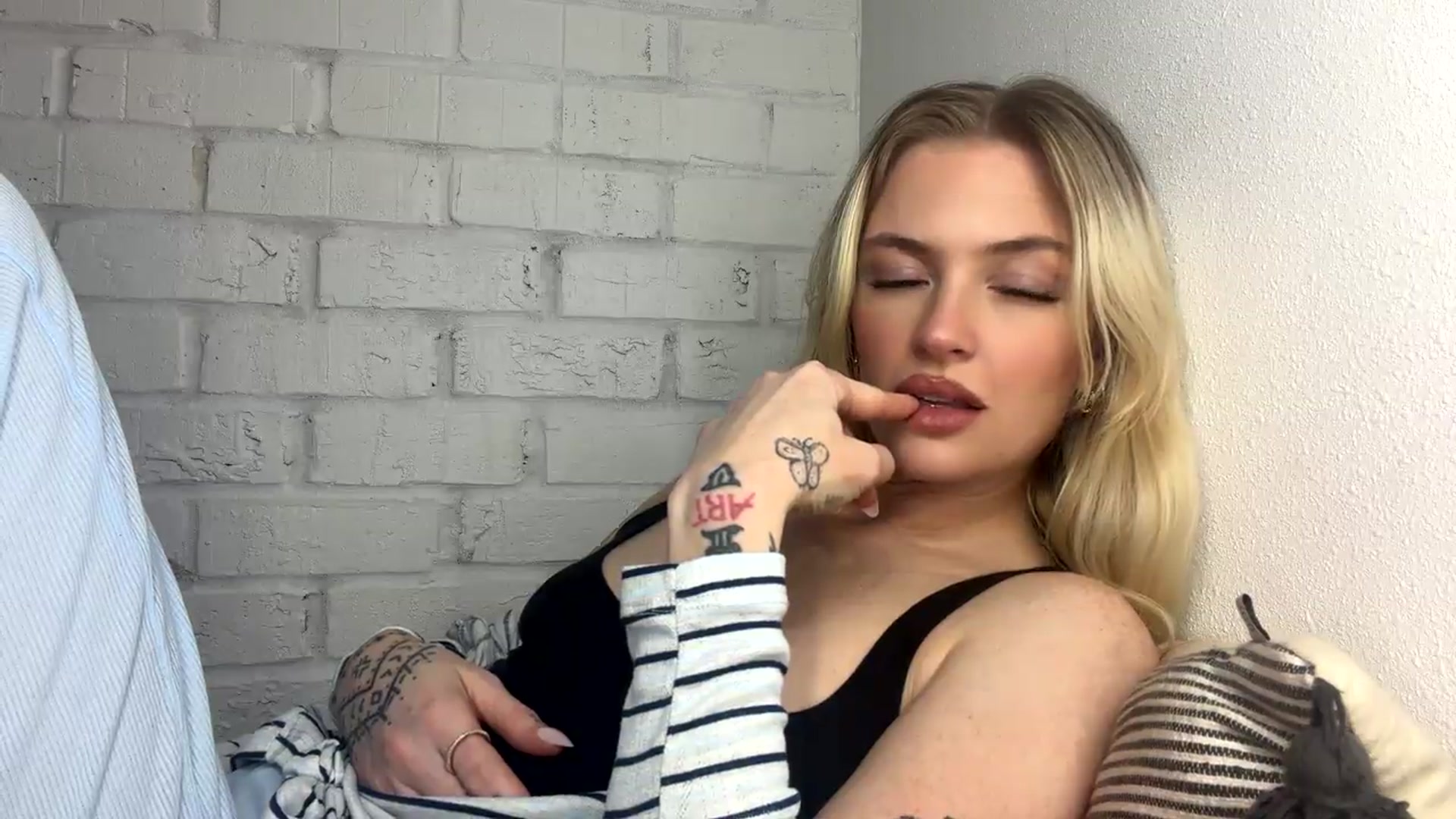 Gallery image thumbnail from Callmemaddie's myfreecams stream on, 08/20/2026, 12:22 image 13 of 20