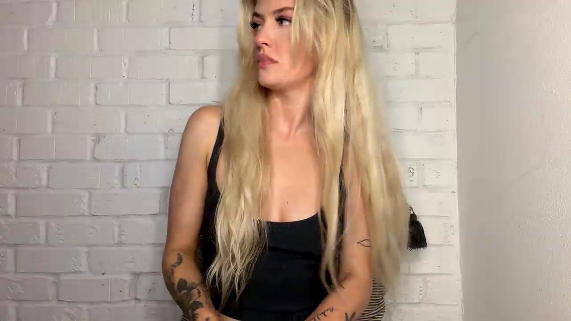 Gallery image thumbnail from Callmemaddie's myfreecams stream on, 08/24/2026, 08:45 image 6 of 20