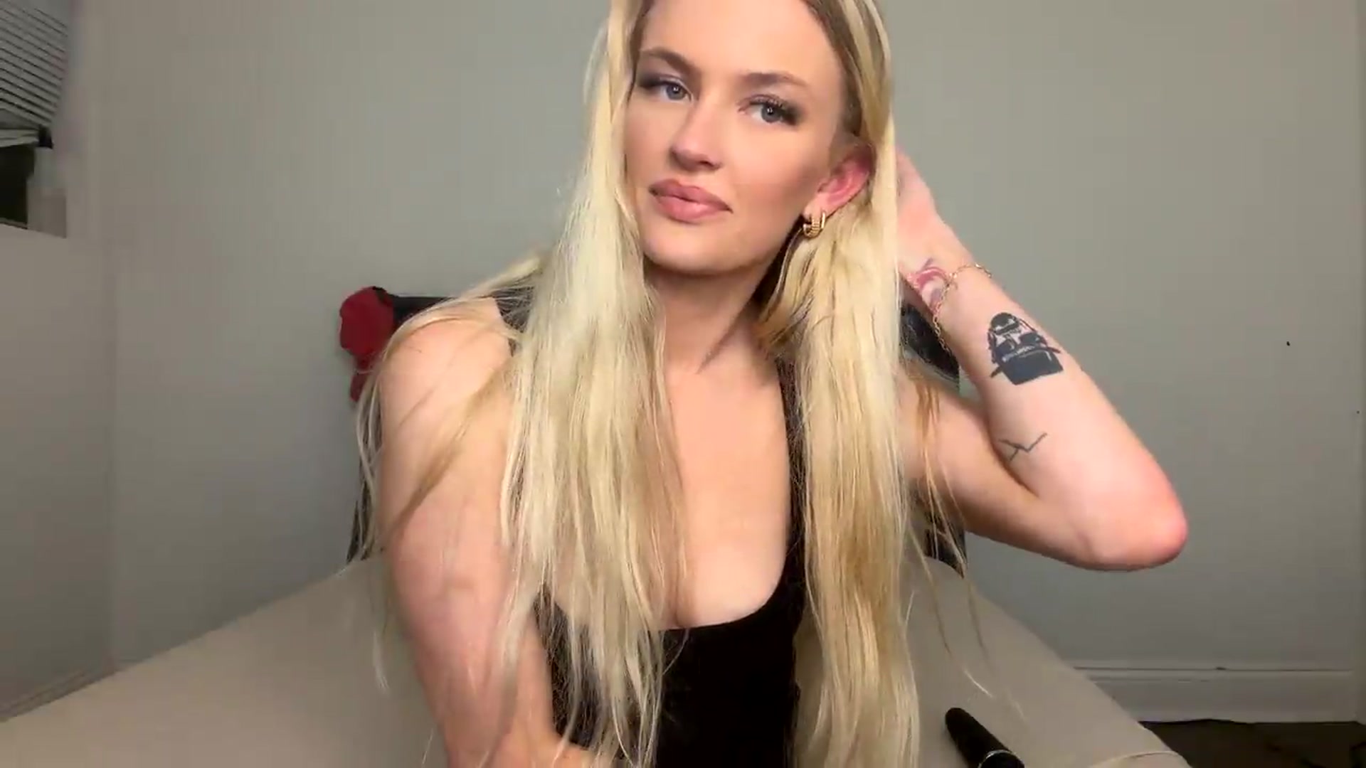 Gallery image thumbnail from Callmemaddie's myfreecams stream on, 08/27/2026, 07:33 image 17 of 20