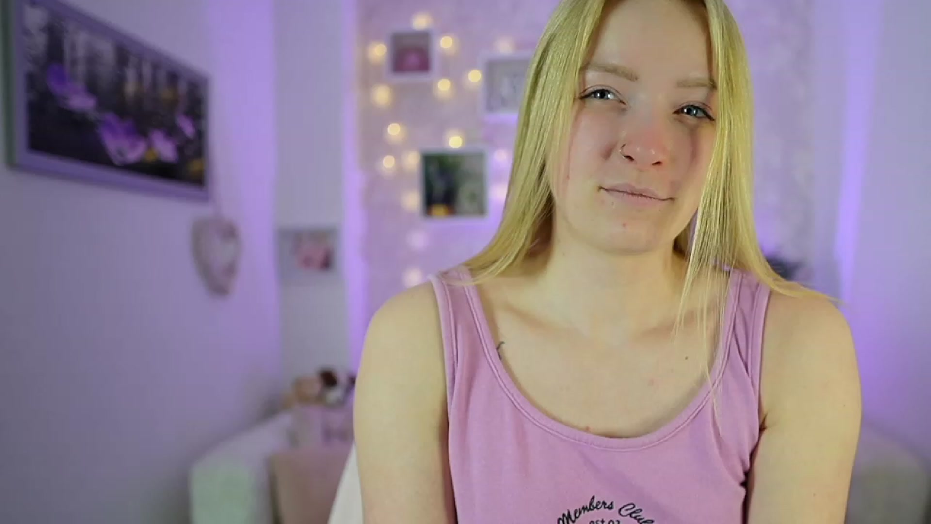 Gallery image thumbnail from Caly_Carter's myfreecams stream on, 12/17/2023, 11:09 image 9 of 20