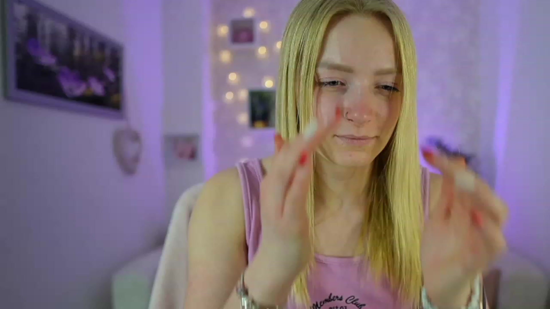 Gallery image thumbnail from Caly_Carter's myfreecams stream on, 12/17/2023, 11:09 image 19 of 20