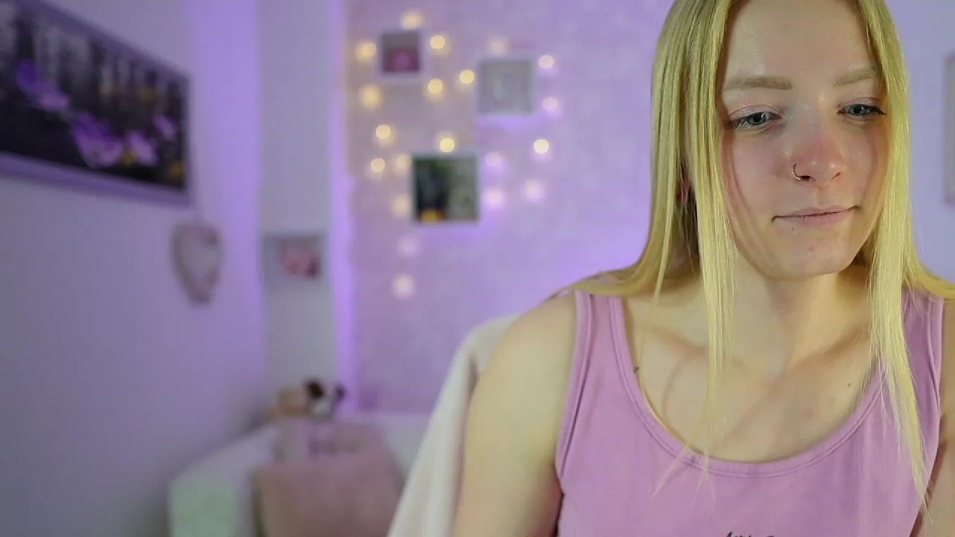 Gallery image thumbnail from Caly_Carter's myfreecams stream on, 12/17/2023, 11:09 image 2 of 20