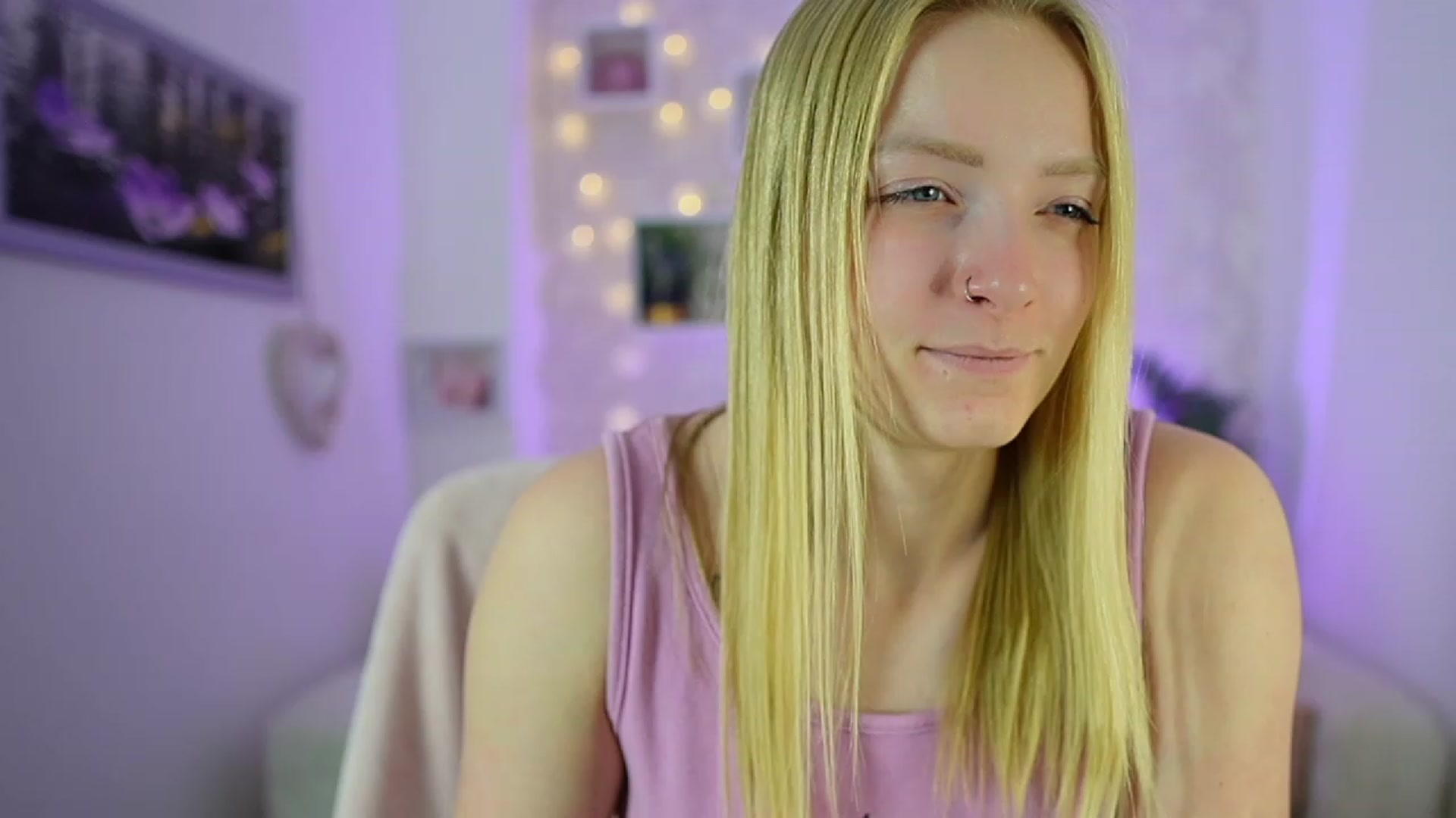 Gallery image thumbnail from Caly_Carter's myfreecams stream on, 12/17/2023, 12:30 image 4 of 20