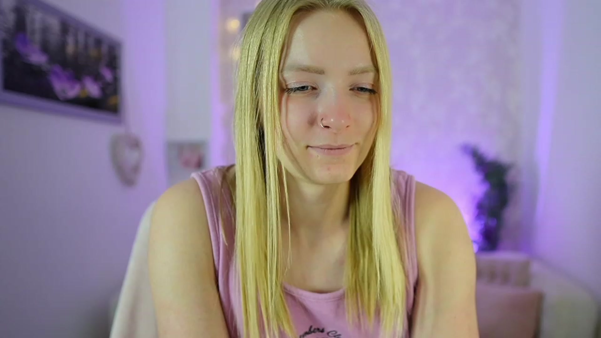 Gallery image thumbnail from Caly_Carter's myfreecams stream on, 12/17/2023, 12:30 image 1 of 20