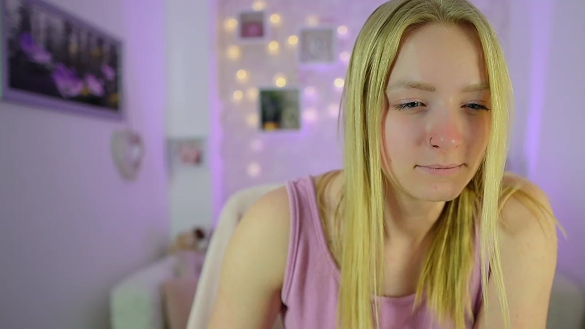 Gallery image thumbnail from Caly_Carter's myfreecams stream on, 12/17/2023, 14:18 image 18 of 20