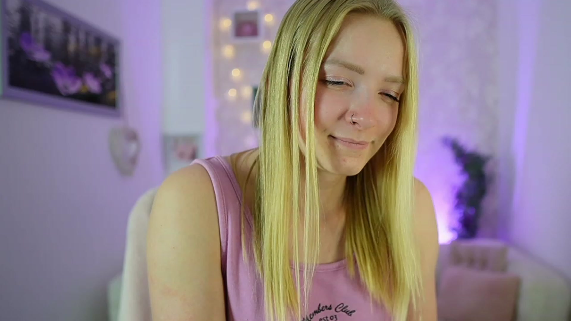Gallery image thumbnail from Caly_Carter's myfreecams stream on, 12/17/2023, 14:18 image 20 of 20
