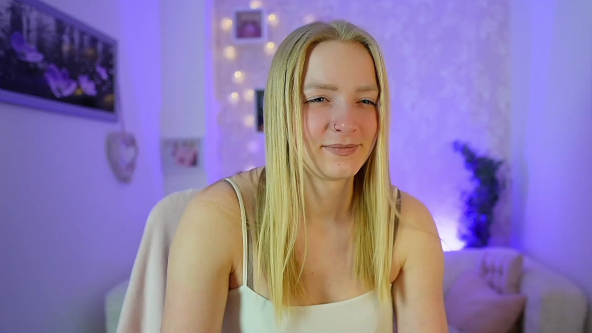 Gallery image thumbnail from Caly_Carter's myfreecams stream on, 12/19/2023, 10:24 image 9 of 20