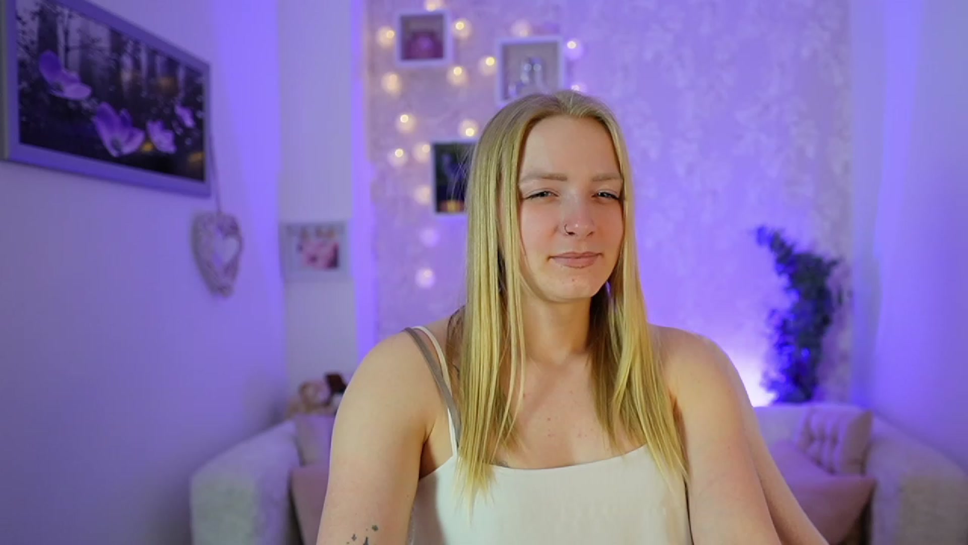 Gallery image thumbnail from Caly_Carter's myfreecams stream on, 12/19/2023, 12:44 image 6 of 20