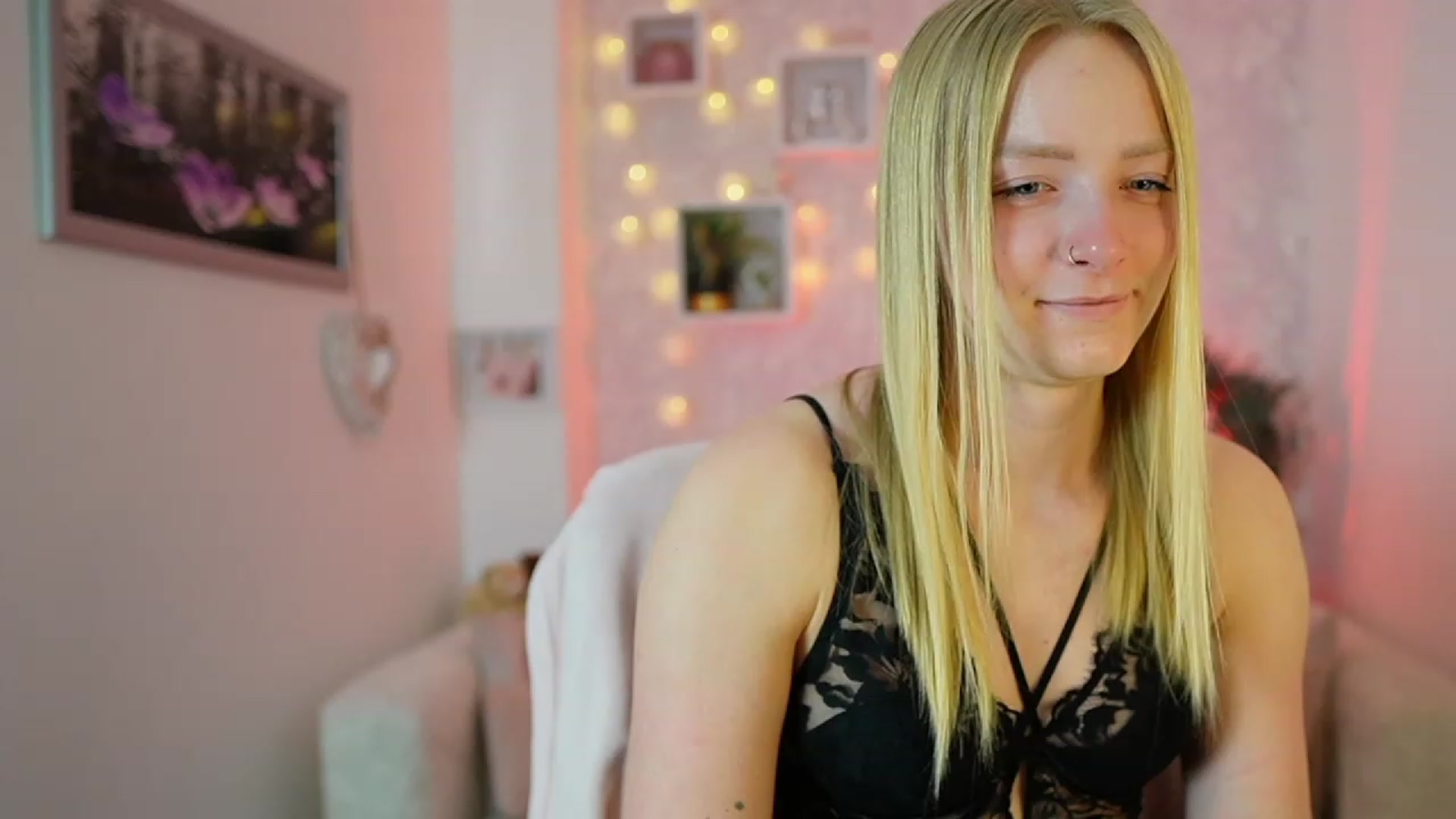 Gallery image thumbnail from Caly_Carter's myfreecams stream on, 12/21/2023, 11:05 image 9 of 20